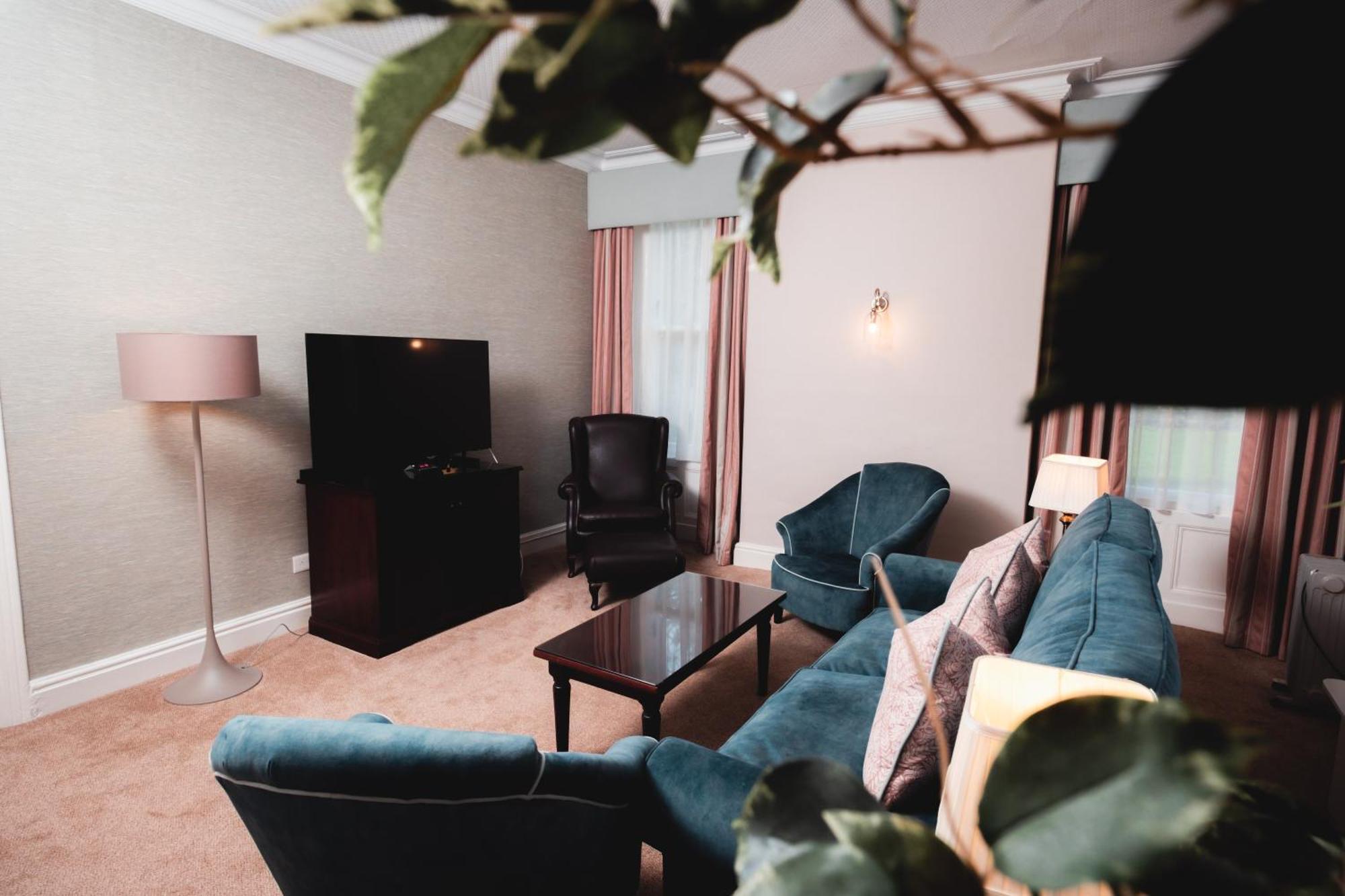 Hotel Old Swan 4*